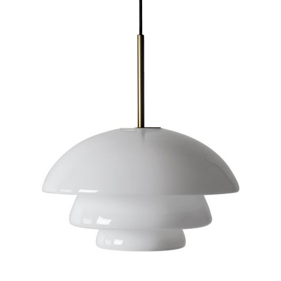Arkivlampe 4006 large fra Hadeland Glassverk i hvit opal med messing oppheng