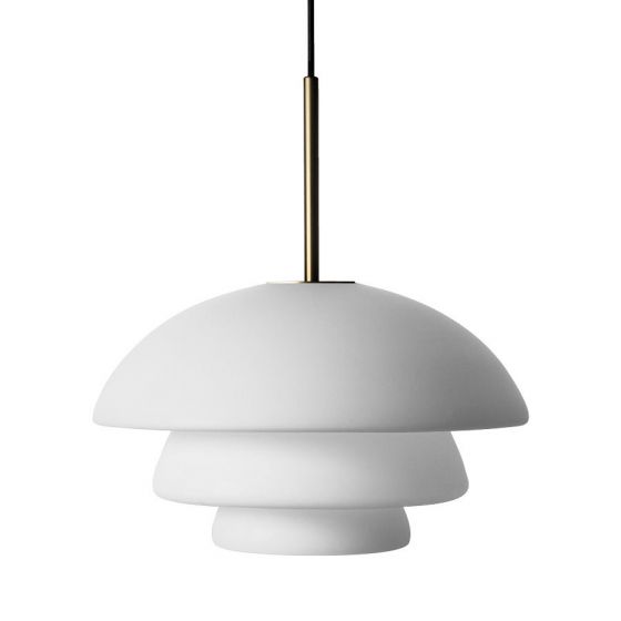Arkivlampe 4006 large fra Hadeland Glassverk i hvit matt med messing oppheng