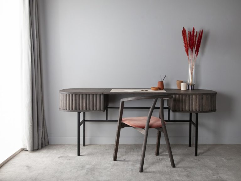 Velvet skrivebord fra danske Kristensen & Kristensen