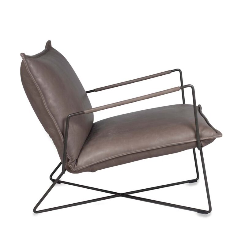Earl XS med arm lounge stol fra Jess design, stol vist fra siden