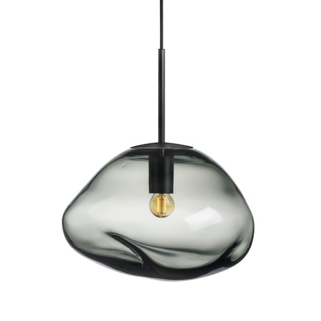 Crystal Stone | Røkgrå fra Hadeland Glassverk, produktbilde av lampe i størrelsen 350 mm med sort metall