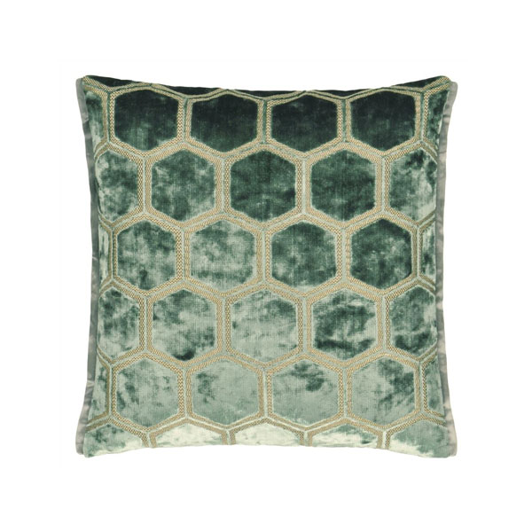 Manipur Jade velvet pute fra Designers Guild