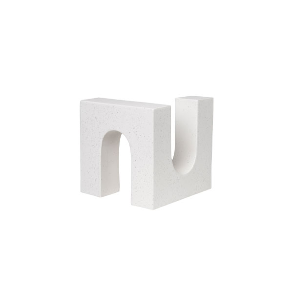 Brick skulptur fra Kristina Dam Studier av keramikk med moderne og unikt design.
