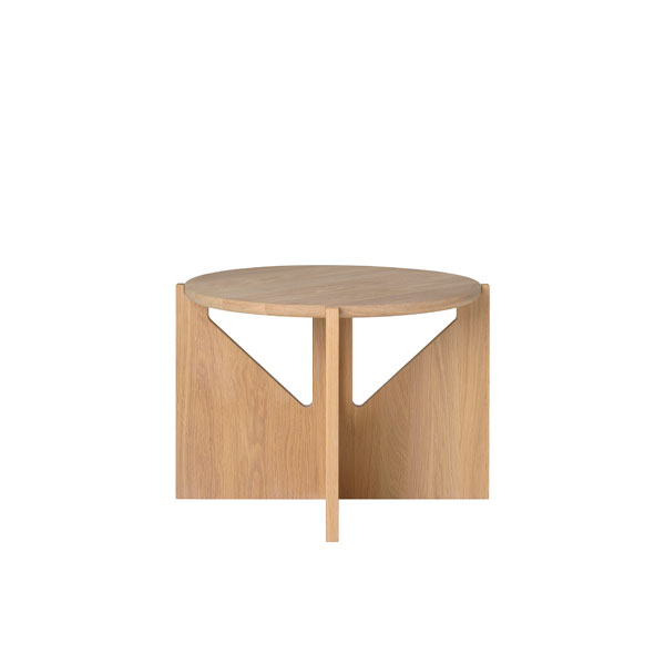 Simple sofabord i lakkert eik fra Kristina Dam Studio