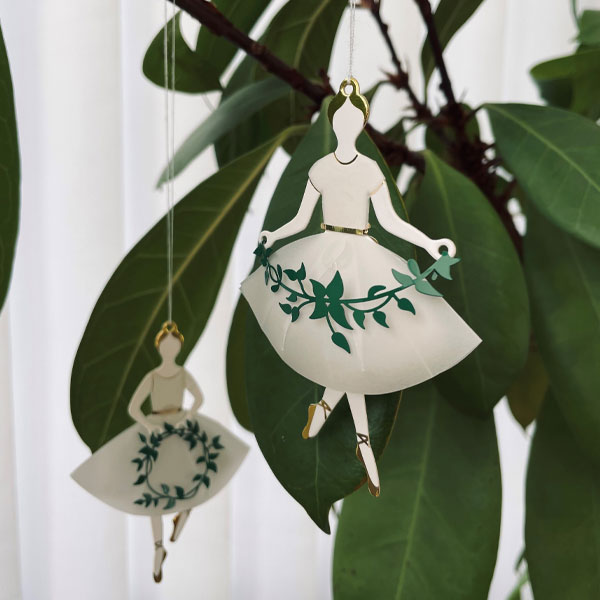 Ballerina i gull fra jette Frölich Design