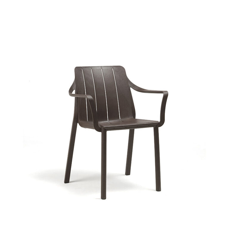 Tiberina spisestol med armlener fra Nardi i terra Et Hjem