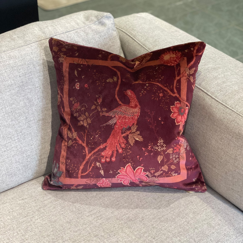 Bird of Paradise Bordeaux pute 50x50 fra Frati Home-et hjem-forside