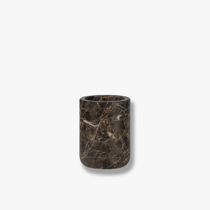 Marble tannbørsteholder fra Mette Ditmer Et Hjem baderomsartikkel miljøbilde