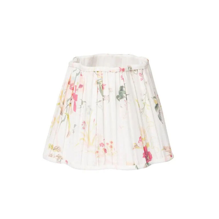 lampeskjerm vintage birds fra bytimo. hvit skjem med blomster og fugler