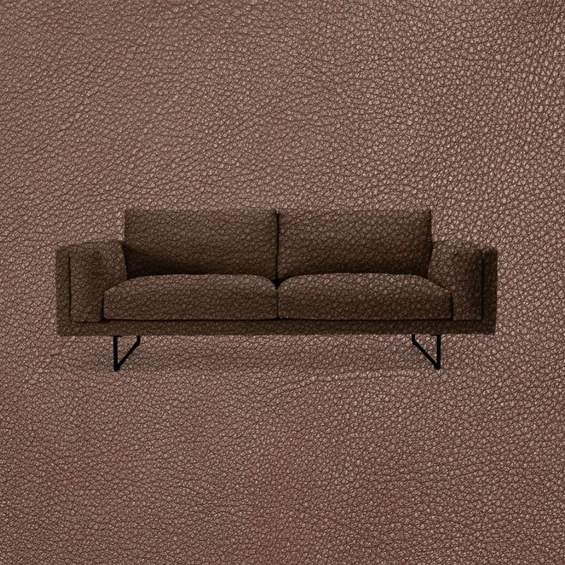 altero A 2,5-seter sofa i mørkebrunt skinn med sorte metallben fra ire møbler