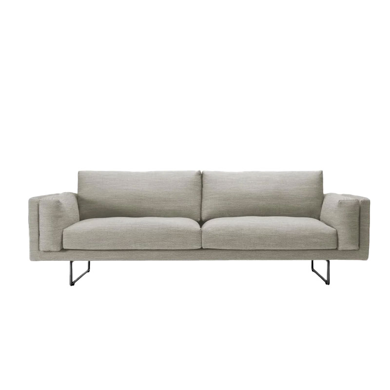 altero A 3-seter sofa i beige med sorte metallben fra ire møbler