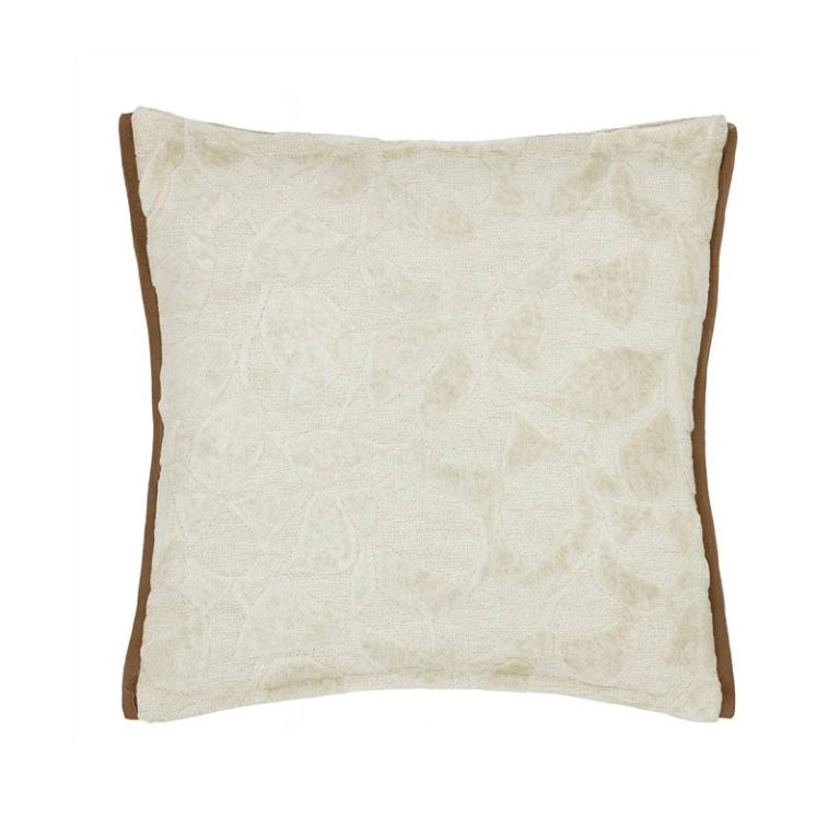 celandine linen pute i 50 x 50 cm fra designers guild I lys velur