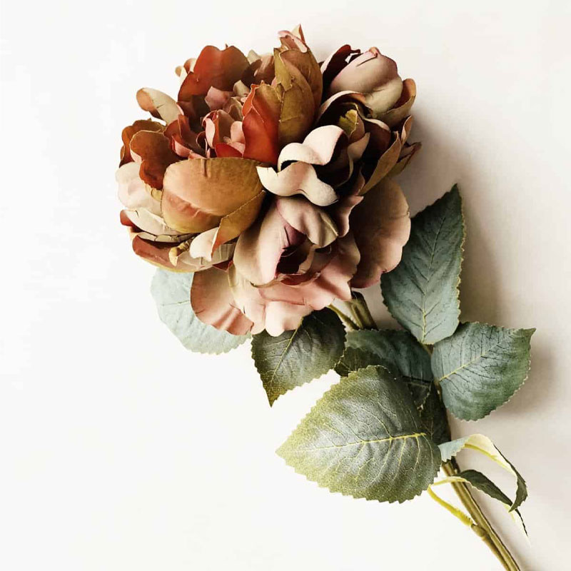 kunstig rose som er gyllen og burgunder med grønne blader 68 cm fra trend design