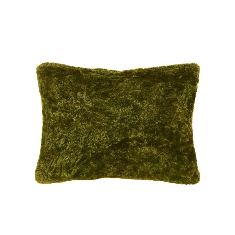 Penwith moss pyntepute med pelslignende forside fra designers guild