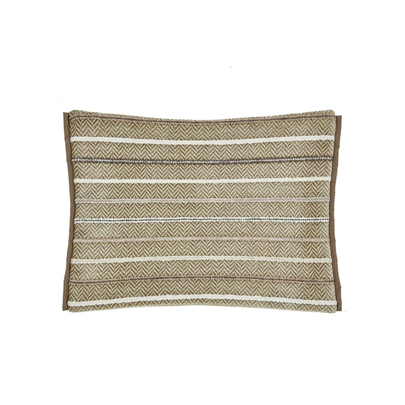 porthminster chalk pyntepute fra designers guild I chenille og fiskebensmønster