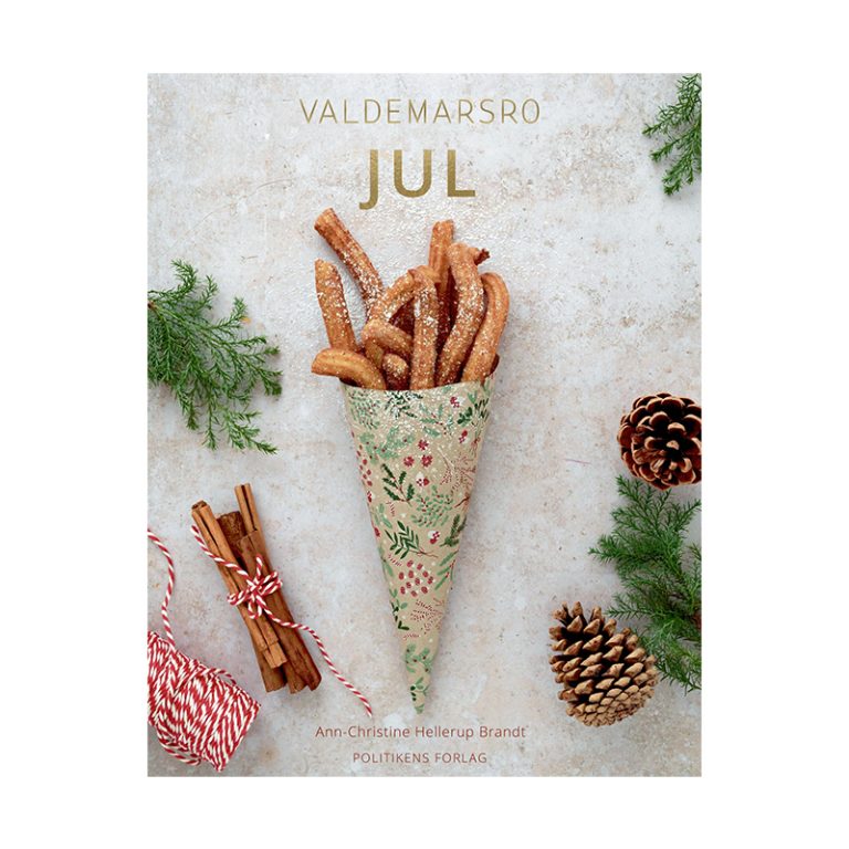 Valdemarsro jul bok-PF1002-New Mags-table book-et hjem-1