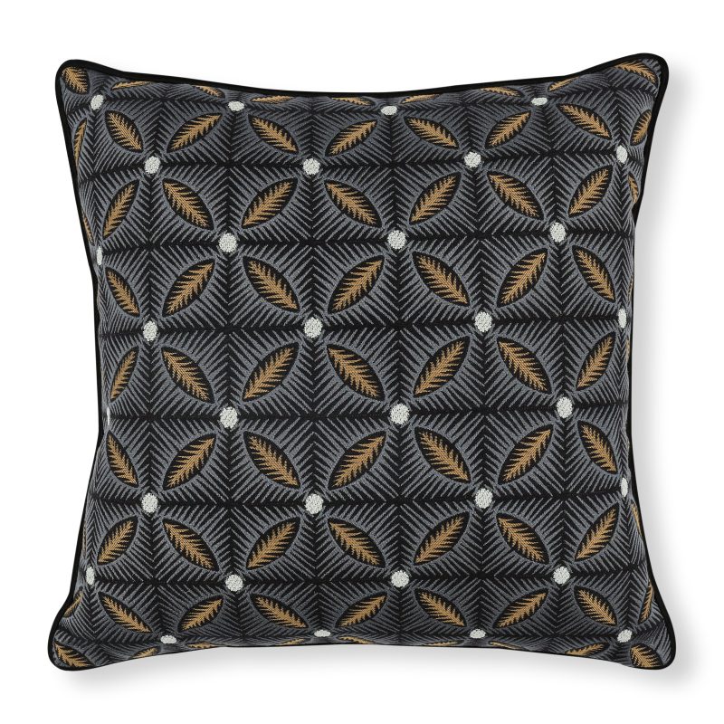 Effie 50×50 Pute i Midnight fra Romo