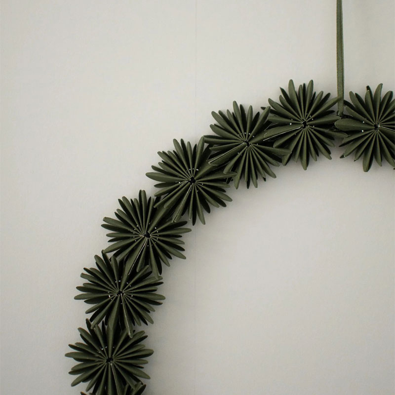 Paper flake krans i grønt fra DBKD