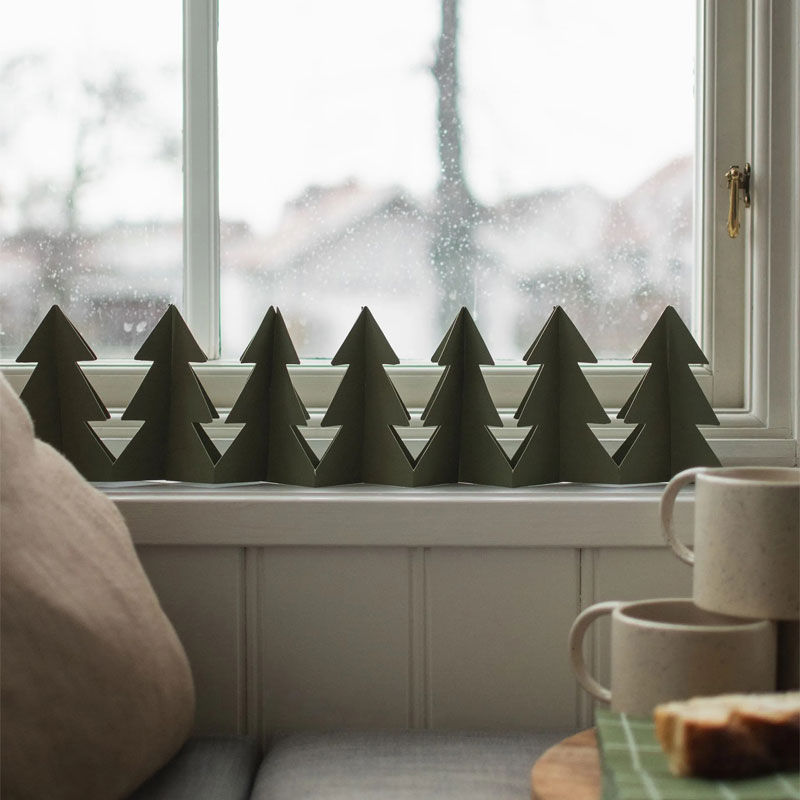 Tree in row papirdekorasjon med grønne trær fra DBKD