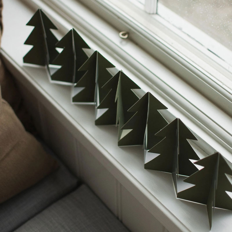 Tree in row papirdekorasjon med grønne trær fra DBKD