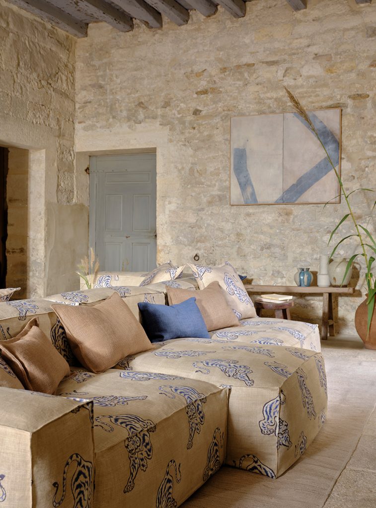 1007610_300dpi-tekstil-teksilavdeling-et hjem-colefax and fowler-manuel canovas