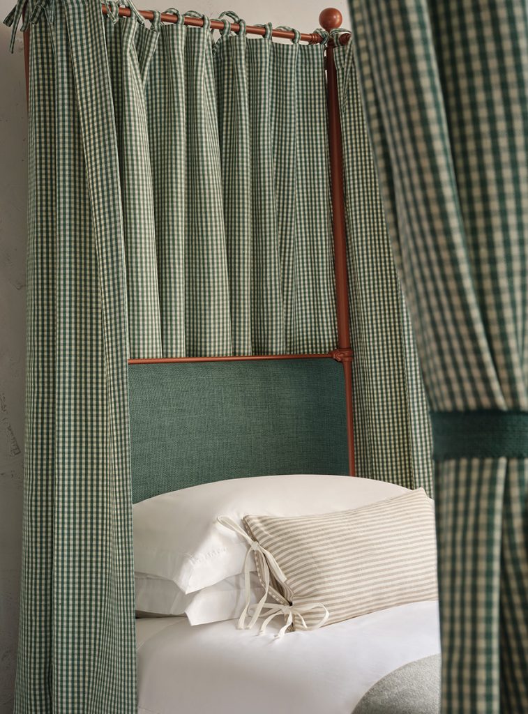 1007637_300dpi-tekstil-teksilavdeling-et hjem-colefax and fowler-manuel canovas