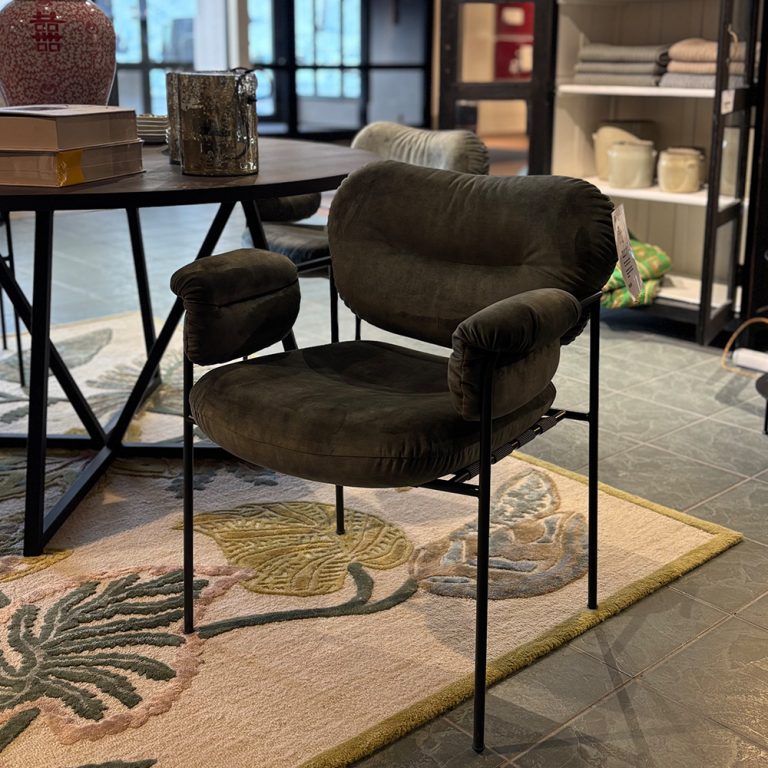 Bollo spisestol-salg-utstillingsmodell-et hjem-fogia-ito 18