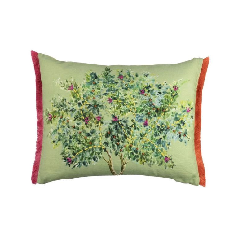 bosquet sausage forest pute I grønn med tremotiv fra designers guild