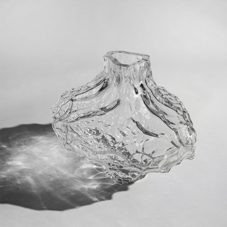 canyon vase large I klart munnblåst glass fra hein studio