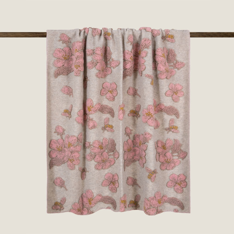 magnolia beige ullpledd fra frati home