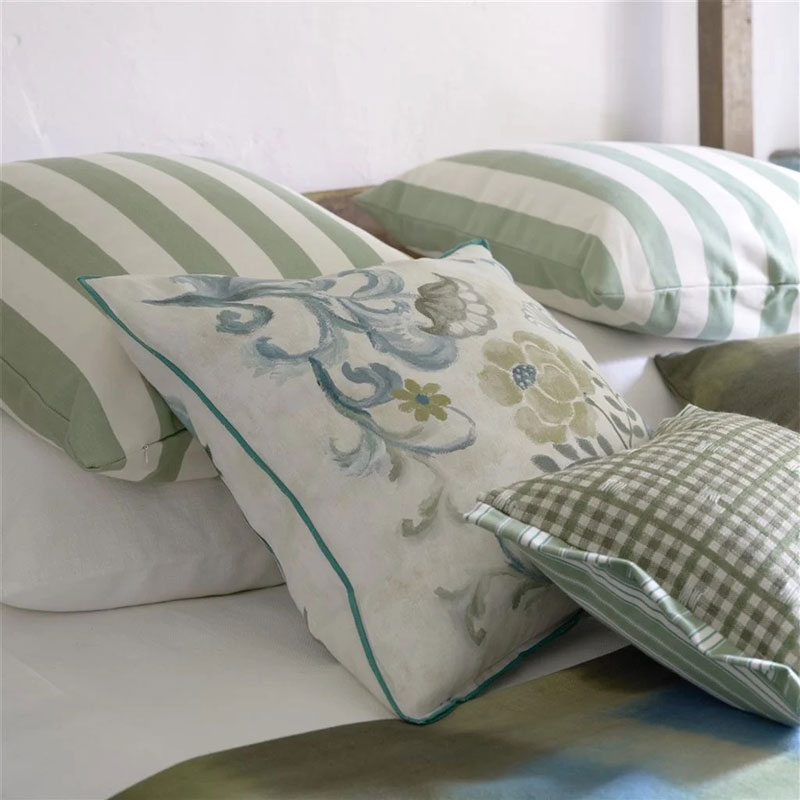 osier damasse eu de nil pute 50x50 cm med blomster fra designers guild
