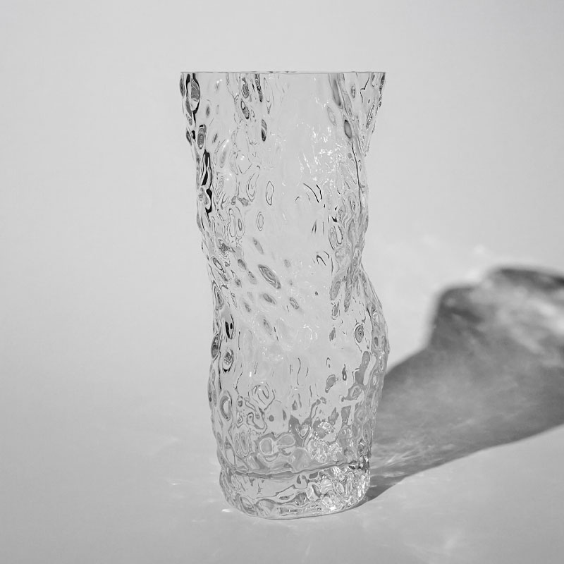 osters rock vase i klart glass fra hein studio