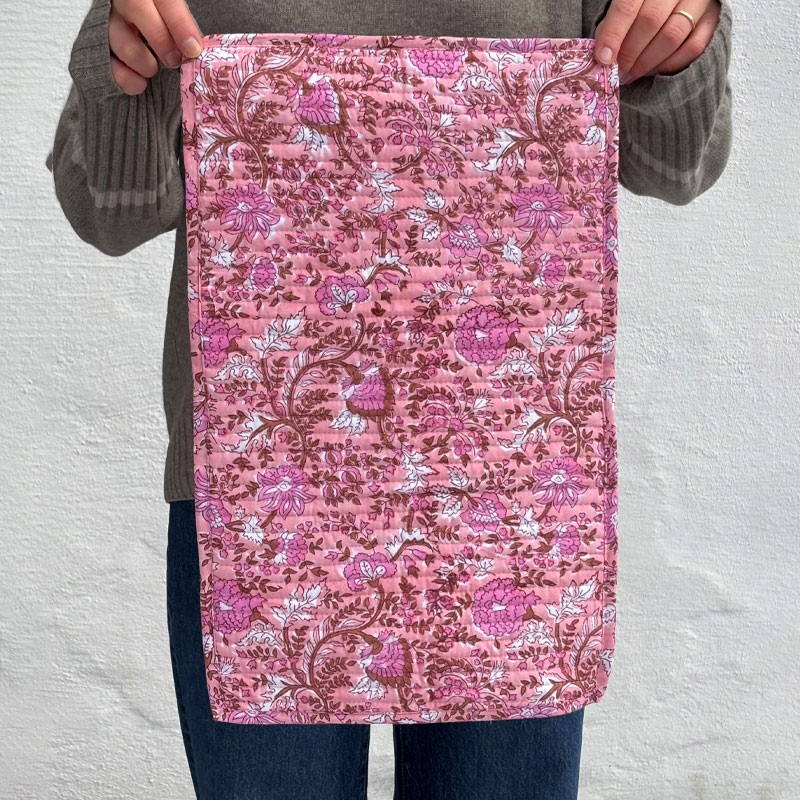 blokktrykket spisebrikker i fleur pink fra Anouska