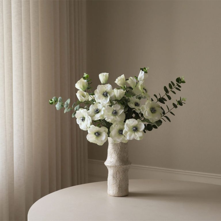 white satin blomsterbukett fra botane