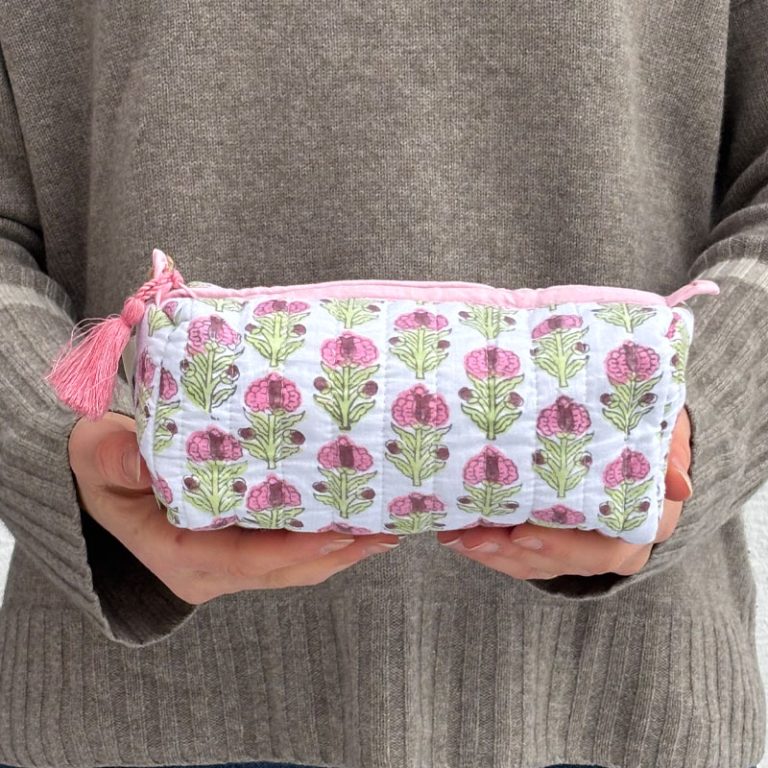 toalettmappe liten rosa og hvit fra Anouska