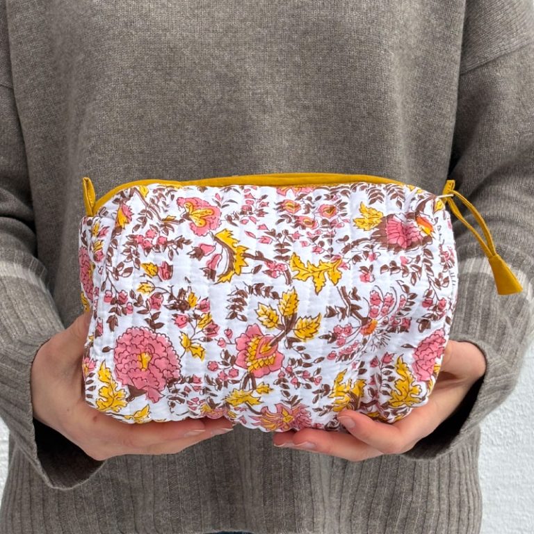 toalettmappe stor i gul og rosa fra Anouska