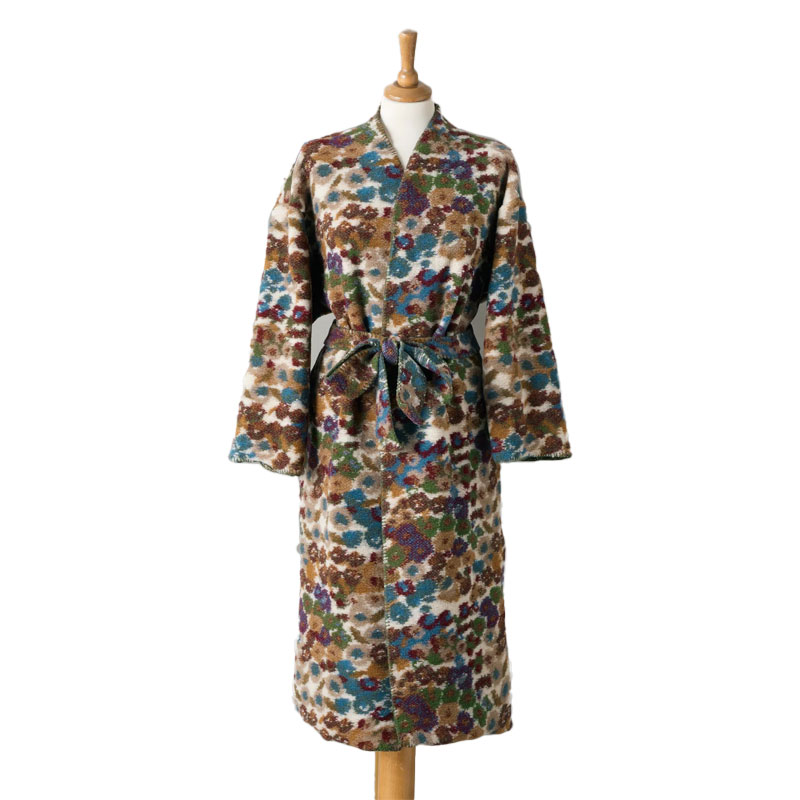 Cardigan i ull med blomstermotiv fra Kitty Sablu