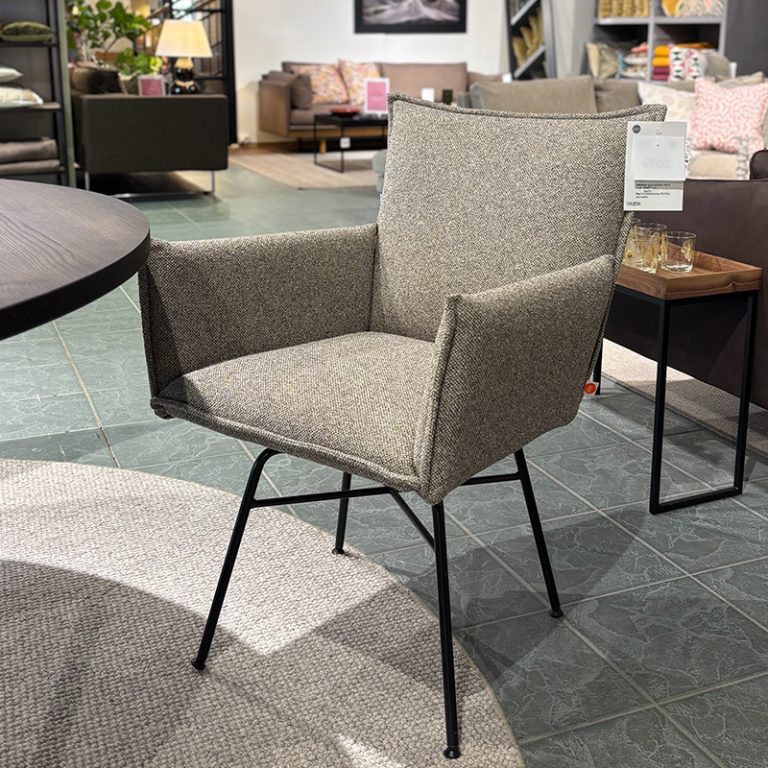Sanne spisestol med arm-jess design-utstillingsmodell selges