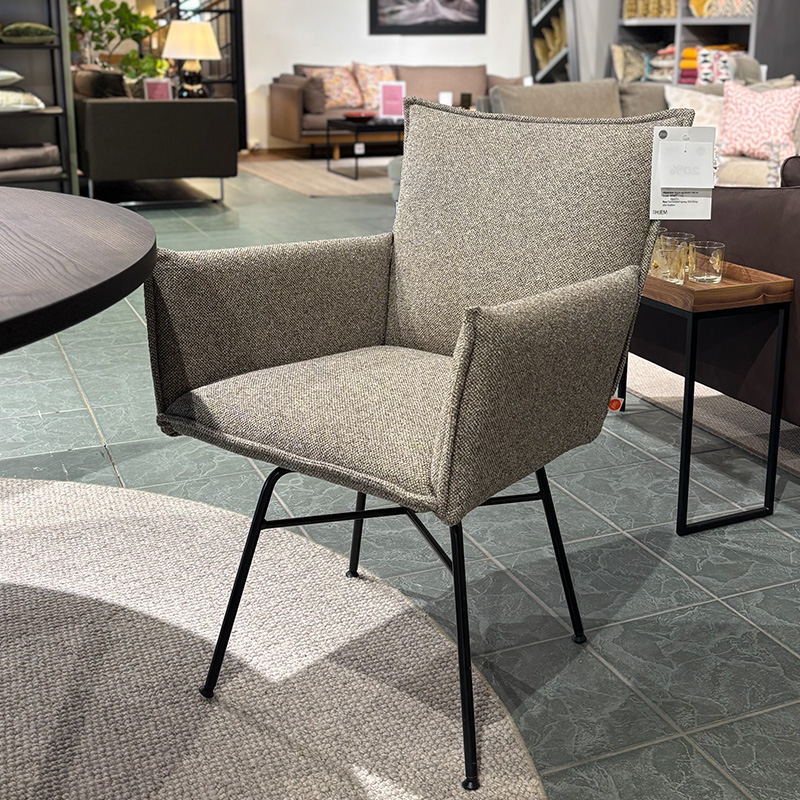 Sanne spisestol med arm-jess design-utstillingsmodell selges