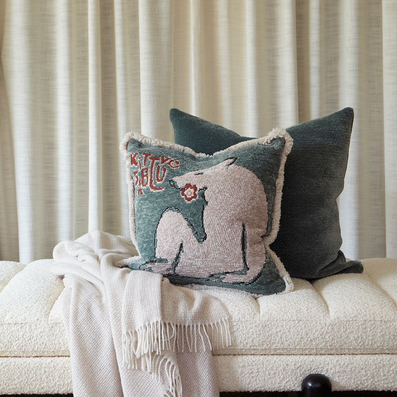 Bear fringe pute fra Kitty Sablu