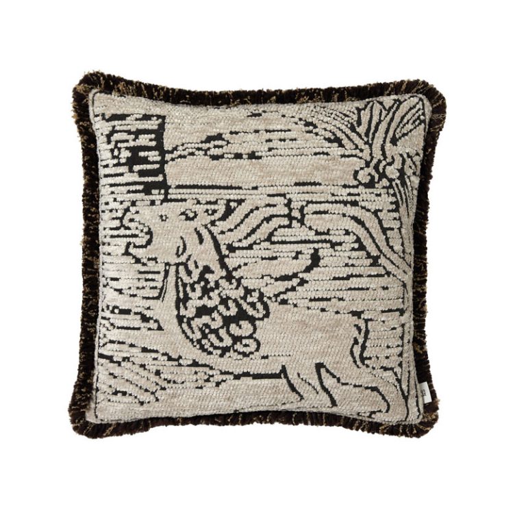 Lion fringe pute fra Kitty Sablu