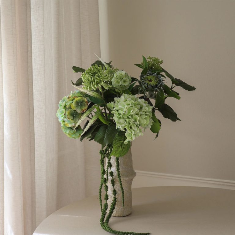 Sage green garden bukett fra botane