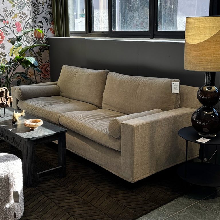 Morris sofa fra Fogia selges fra Et Hjem sin utstilling til 30% rabatt