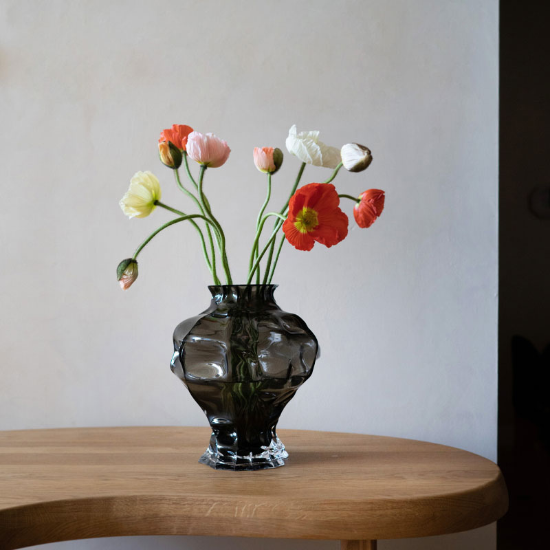 Ammonit large vase I new smoke fra Hein Studio
