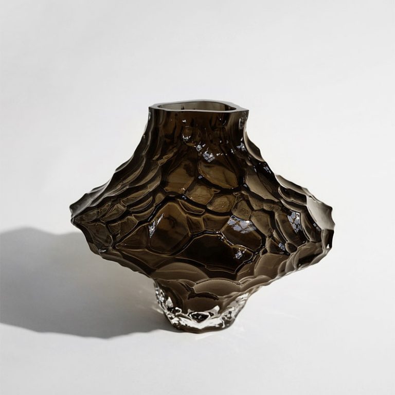 Canyon vase smoke fra hein studio