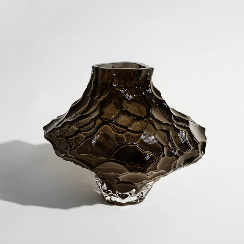 Canyon vase smoke fra hein studio