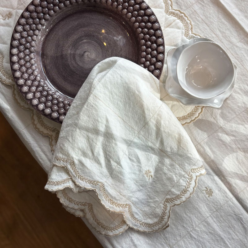 Embroidery serviett fra byTiMo