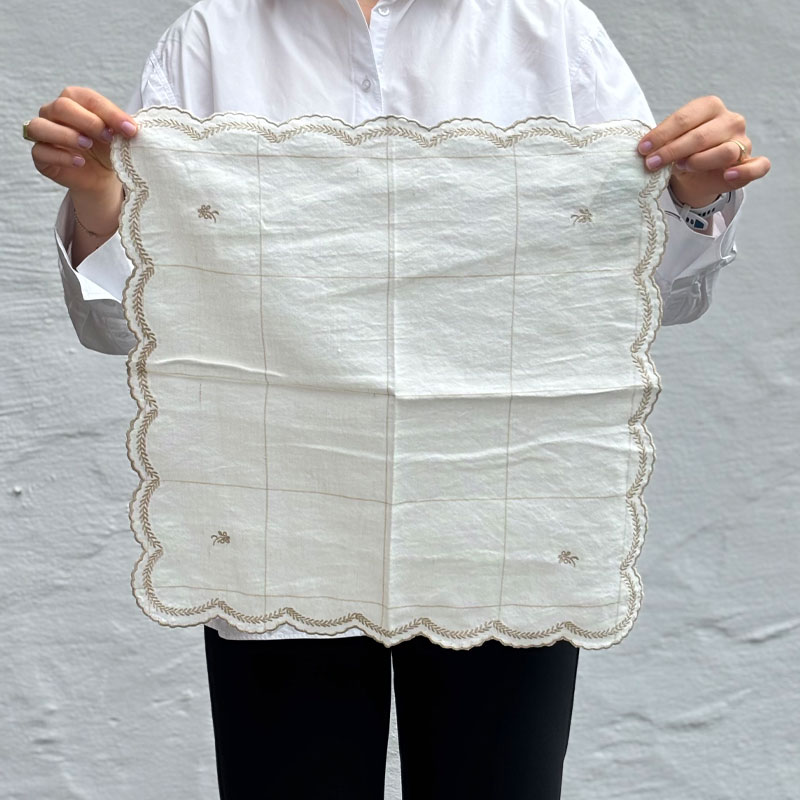 Embroidery serviett fra byTiMo