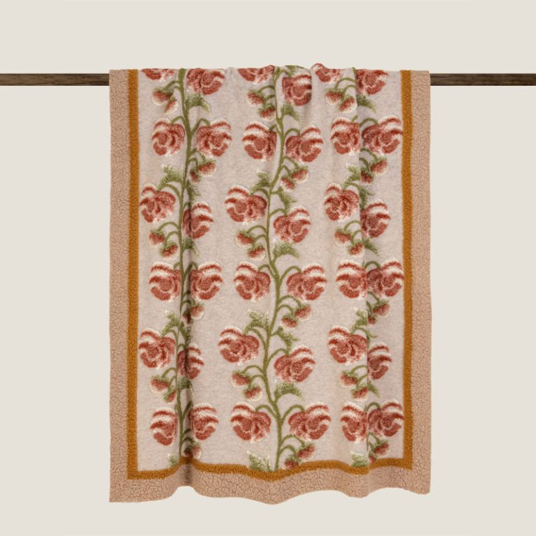 Landscape peony ullpledd fra Frati Home