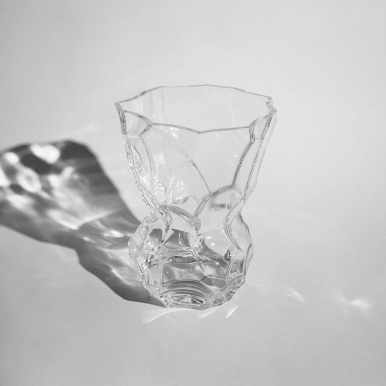 Reflection vase I klart glass fra hein studio